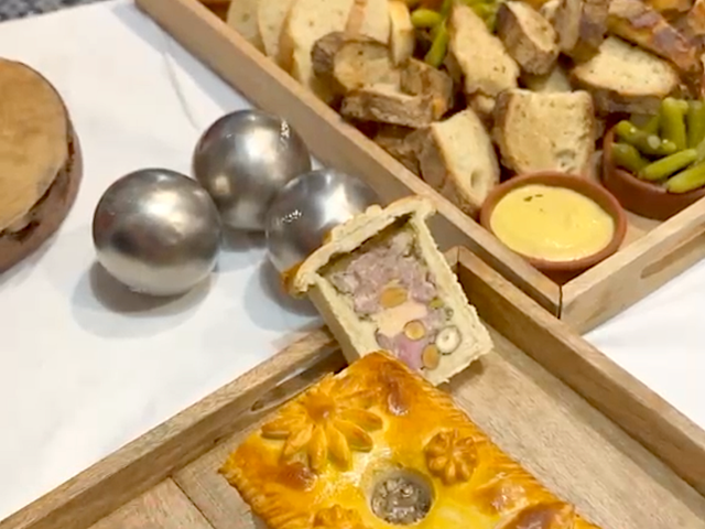 Brasserie & By Debourg Traiteur 