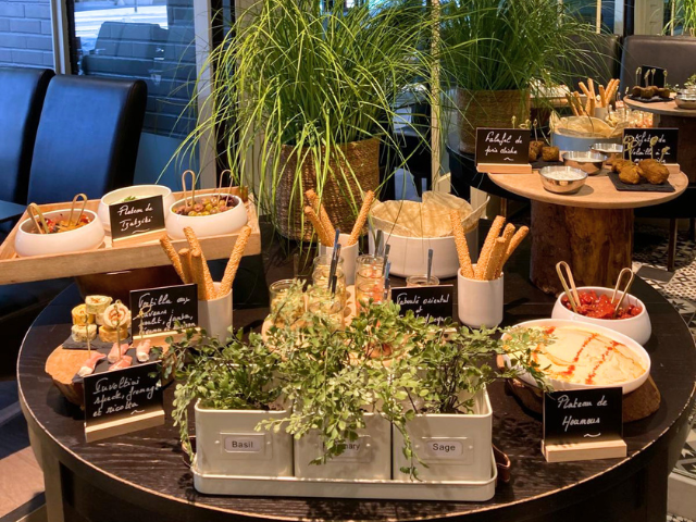 Brasserie & By Debourg Traiteur 