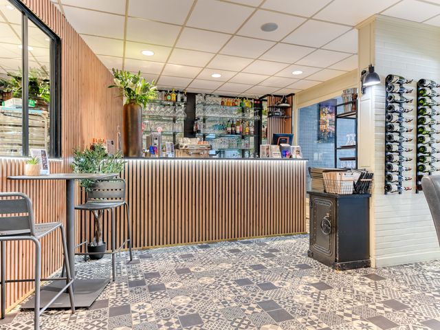 Brasserie & By Debourg Traiteur Le bar